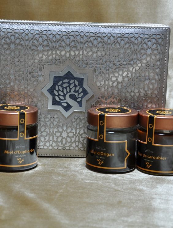 Coffret cadeau alimentaire marocain produit du terroir marocain huile  d'argan huile d'olive safran pur miel Maaroc